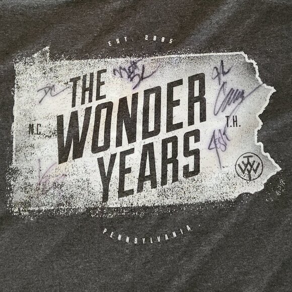 AUTOGRAPHED The Wonder Years T-Shirt (2016) - Picture 3 of 4